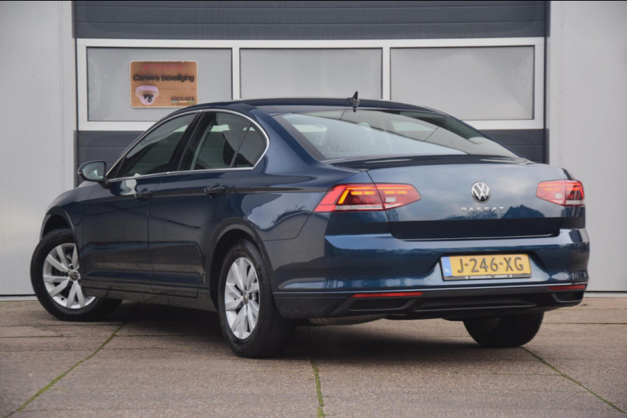 Volkswagen Passat 1.5 TSI Business APPLE CARPLAY/DRAADLOOS LADEN/PARKEER ASSISTENT