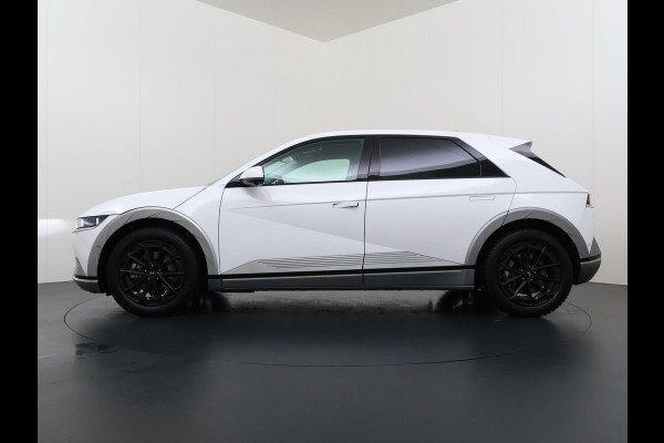 Hyundai IONIQ 5 Lounge AWD 77.4 kWh | SOH 100% RIJKLAAR! | FABRIEKSGARANTIE HYUNDAI TOT 10-2028| |STOELVERWARMING + VENTILATIE| DEALER OH. |ELEK. ACHTERKLEP| BOSE AUDIO| VOL OPTIES| ACHTERBANK VERWARMD| HEAD-UP