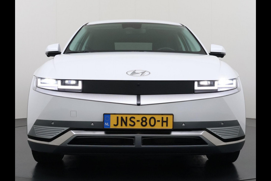 Hyundai IONIQ 5 Lounge AWD 77.4 kWh | SOH 100% RIJKLAAR! | FABRIEKSGARANTIE HYUNDAI TOT 10-2028| |STOELVERWARMING + VENTILATIE| DEALER OH. |ELEK. ACHTERKLEP| BOSE AUDIO| VOL OPTIES| ACHTERBANK VERWARMD| HEAD-UP