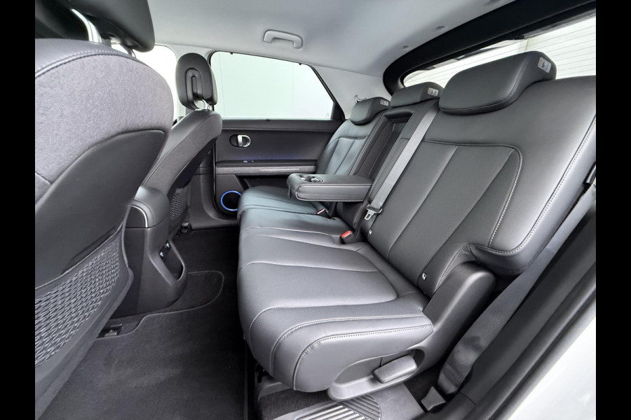 Hyundai IONIQ 5 Lounge AWD 77.4 kWh | SOH 100% RIJKLAAR! | FABRIEKSGARANTIE HYUNDAI TOT 10-2028| |STOELVERWARMING + VENTILATIE| DEALER OH. |ELEK. ACHTERKLEP| BOSE AUDIO| VOL OPTIES| ACHTERBANK VERWARMD| HEAD-UP