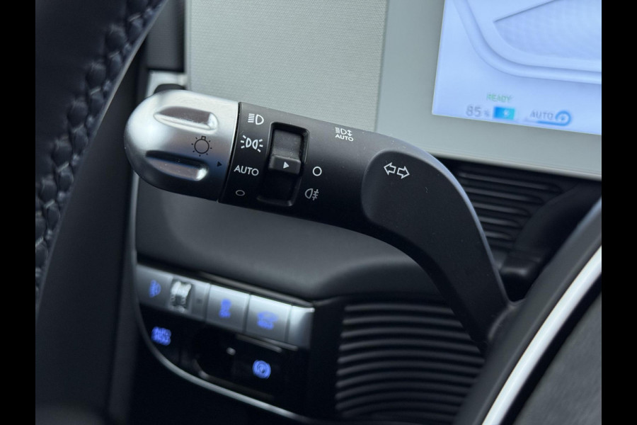 Hyundai IONIQ 5 Lounge AWD 77.4 kWh | SOH 100% RIJKLAAR! | FABRIEKSGARANTIE HYUNDAI TOT 10-2028| |STOELVERWARMING + VENTILATIE| DEALER OH. |ELEK. ACHTERKLEP| BOSE AUDIO| VOL OPTIES| ACHTERBANK VERWARMD| HEAD-UP