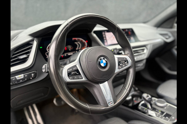 BMW 1-serie 118i - M Sport - Pano - Leder - CarPlay