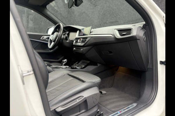 BMW 1-serie 118i - M Sport - Pano - Leder - CarPlay