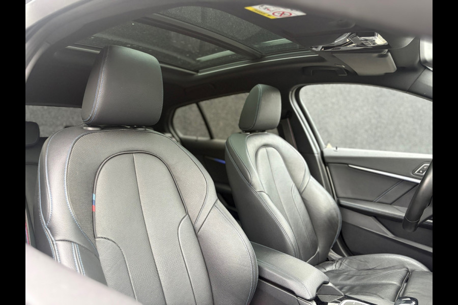 BMW 1-serie 118i - M Sport - Pano - Leder - CarPlay