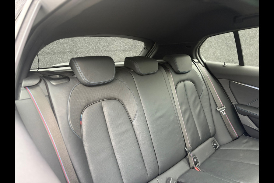 BMW 1-serie 118i - M Sport - Pano - Leder - CarPlay
