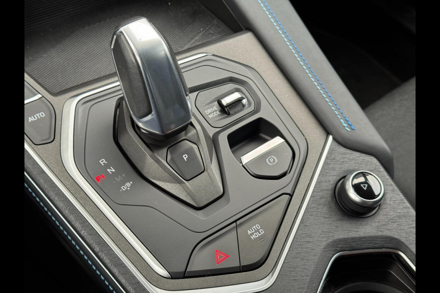 Lynk & Co 01 1.5 Black Edition Trekhaak/Panoramadak/ACC/Stoelverwarming