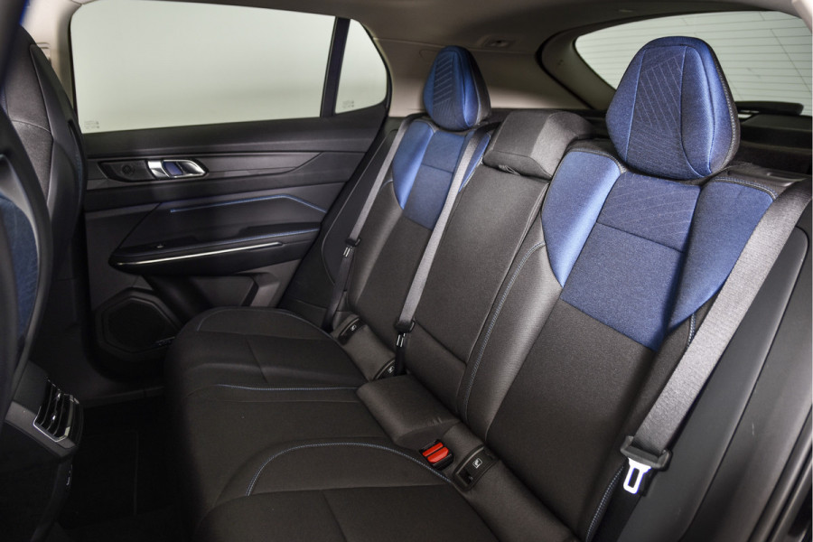 Lynk & Co 01 1.5 PHEV 261PK MY22 | 360 Camera | 7.4 kWh Boordlader | S/K-panodak | Adapt. Cruise | Memory | Elek. klep | LM 20" | 6421