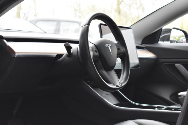 Tesla Model 3 Long Range AWD 75 kWh Tesla Model 3 Long Range Autopilot Pano 19"inch  AWD
