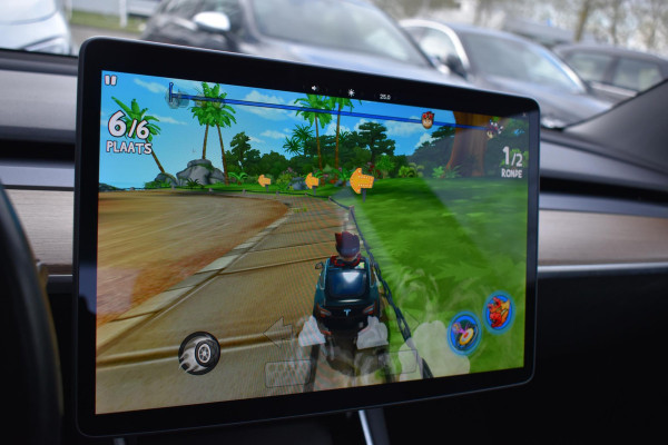 Tesla Model 3 Long Range AWD 75 kWh Tesla Model 3 Long Range Autopilot Pano 19"inch  AWD