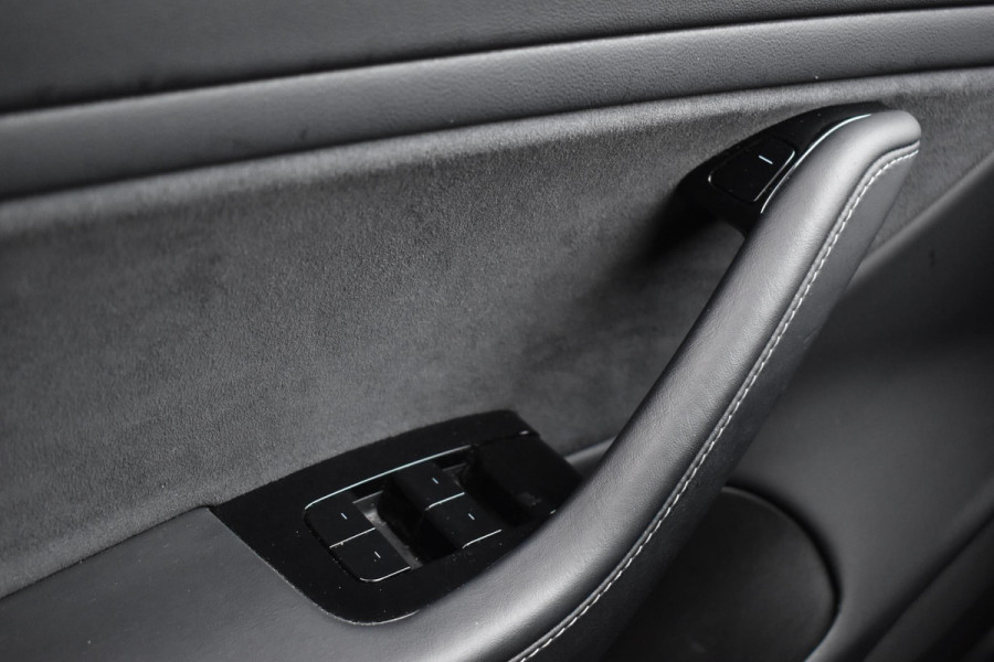 Tesla Model 3 Long Range AWD 75 kWh Tesla Model 3 Long Range Autopilot Pano 19"inch  AWD