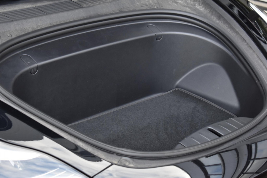 Tesla Model 3 Long Range AWD 75 kWh Tesla Model 3 Long Range Autopilot Pano 19"inch  AWD