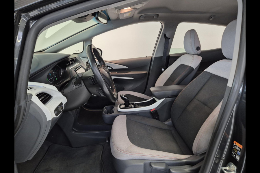 Opel Ampera-E Business 60 kWh Apple Carplay | Keyless | Parkeersensoren Voor/Achter | Stoel/Stuurverwarming |
