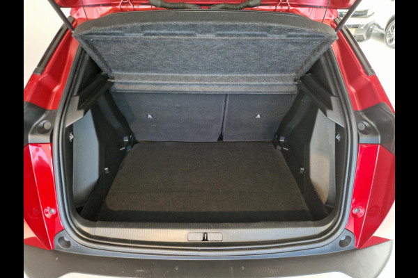Peugeot e-2008 EV Allure Pack 50 kWh 11kW 3-Fase | Achteruitrijcamera | Climate Control | Parkeersensoren achter