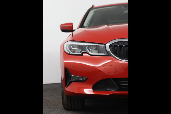 BMW 3 Serie Touring 320e Business Edition Plus|Laser|Leder|Sportstoelen|Adaptive Cruise Control