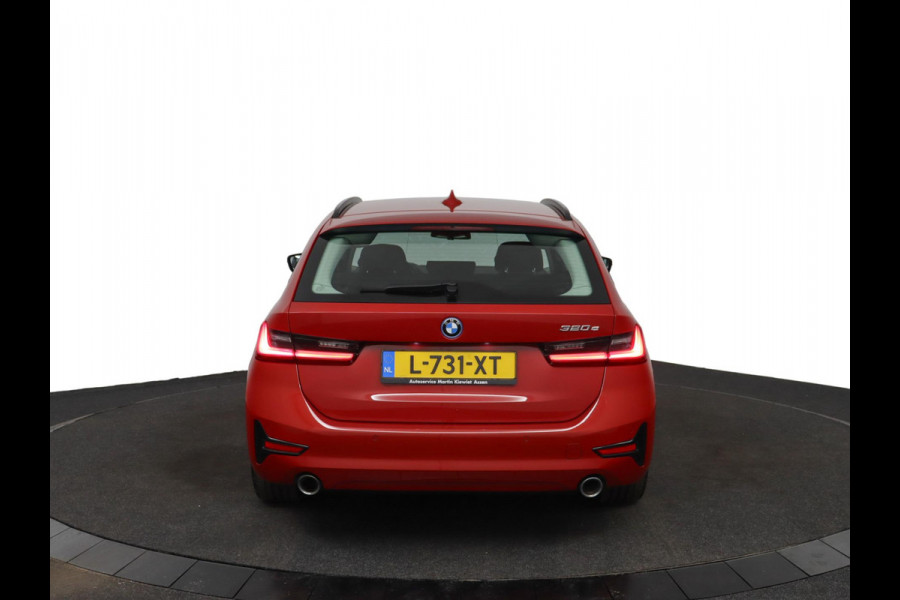 BMW 3 Serie Touring 320e Business Edition Plus|Laser|Leder|Sportstoelen|Adaptive Cruise Control