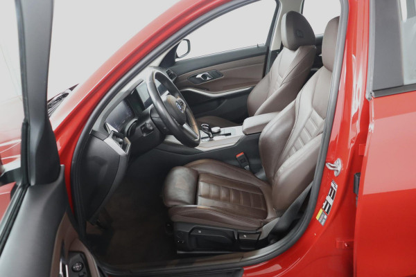 BMW 3 Serie Touring 320e Business Edition Plus|Laser|Leder|Sportstoelen|Adaptive Cruise Control