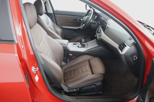BMW 3 Serie Touring 320e Business Edition Plus|Laser|Leder|Sportstoelen|Adaptive Cruise Control