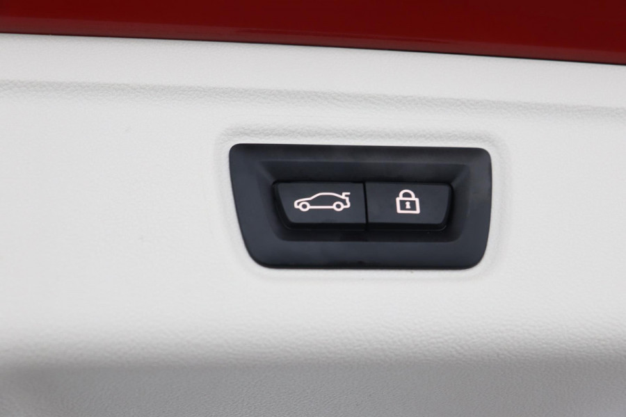 BMW 3 Serie Touring 320e Business Edition Plus|Laser|Leder|Sportstoelen|Adaptive Cruise Control