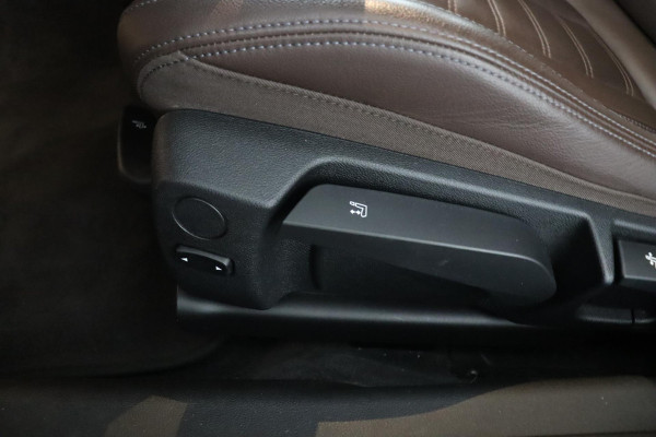 BMW 3 Serie Touring 320e Business Edition Plus|Laser|Leder|Sportstoelen|Adaptive Cruise Control