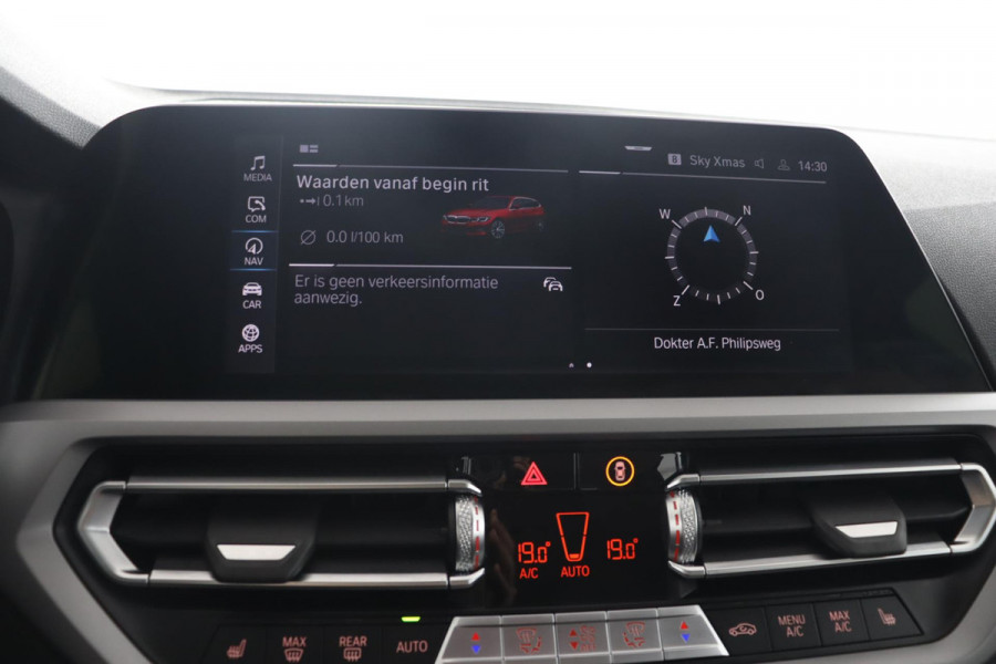 BMW 3 Serie Touring 320e Business Edition Plus|Laser|Leder|Sportstoelen|Adaptive Cruise Control