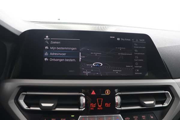 BMW 3 Serie Touring 320e Business Edition Plus|Laser|Leder|Sportstoelen|Adaptive Cruise Control
