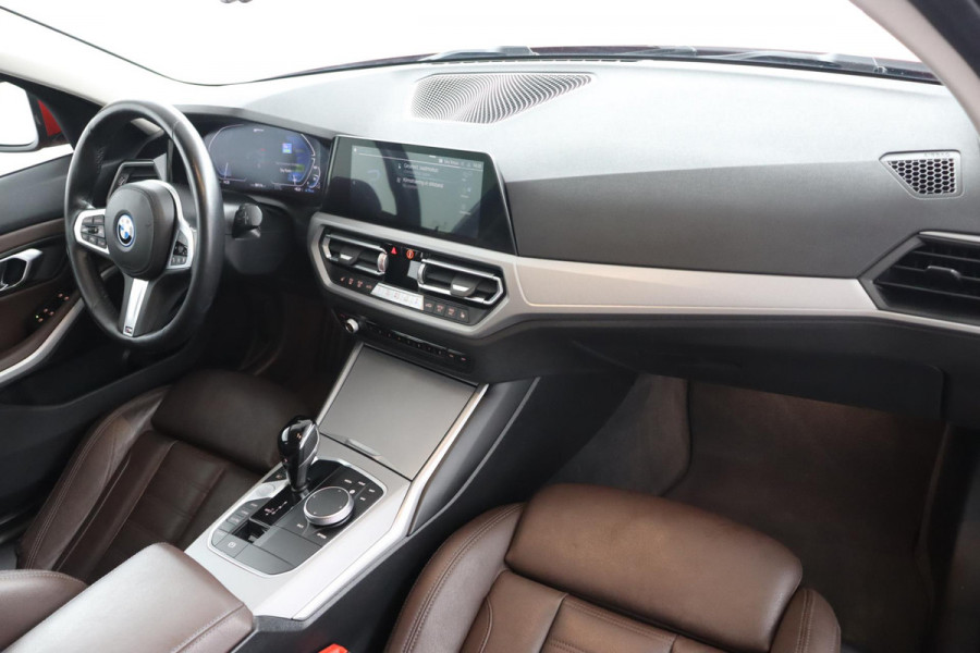 BMW 3 Serie Touring 320e Business Edition Plus|Laser|Leder|Sportstoelen|Adaptive Cruise Control
