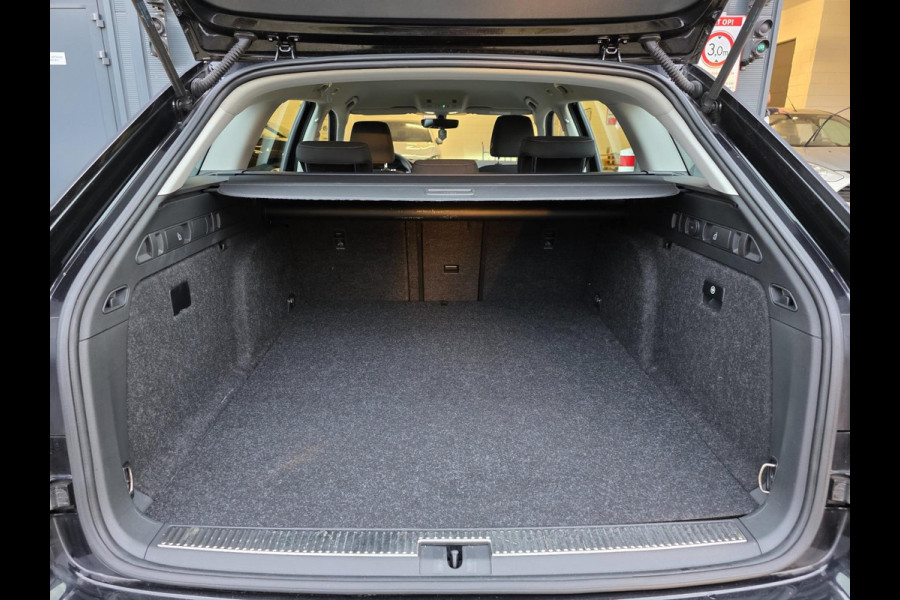 Škoda Superb Combi 1.4 TSI iV Business Edition Plus / STANDKACHEL / AFN.TREKHAAK / CRYSTAL LIGHTING / CAMERA / INCL. GARANTIE !