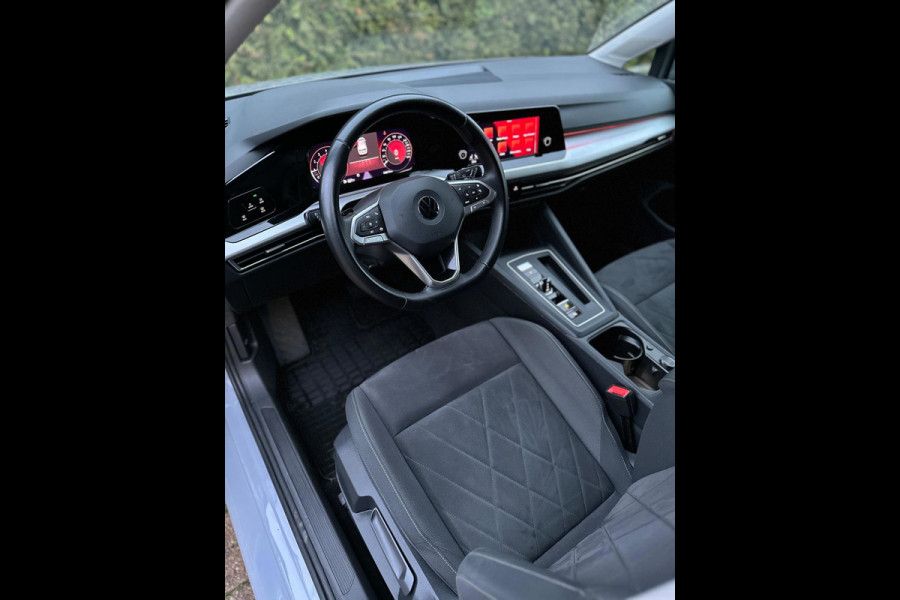 Volkswagen Golf 1.0 eTSI Life CarPlay Nardo Automaat