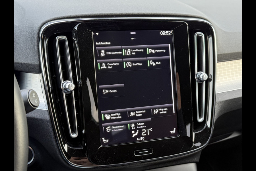 Volvo XC40 1.5 T3 Momentum Pro | CarPlay | H/K | Elek. Achterklep | Camera | 18 inch