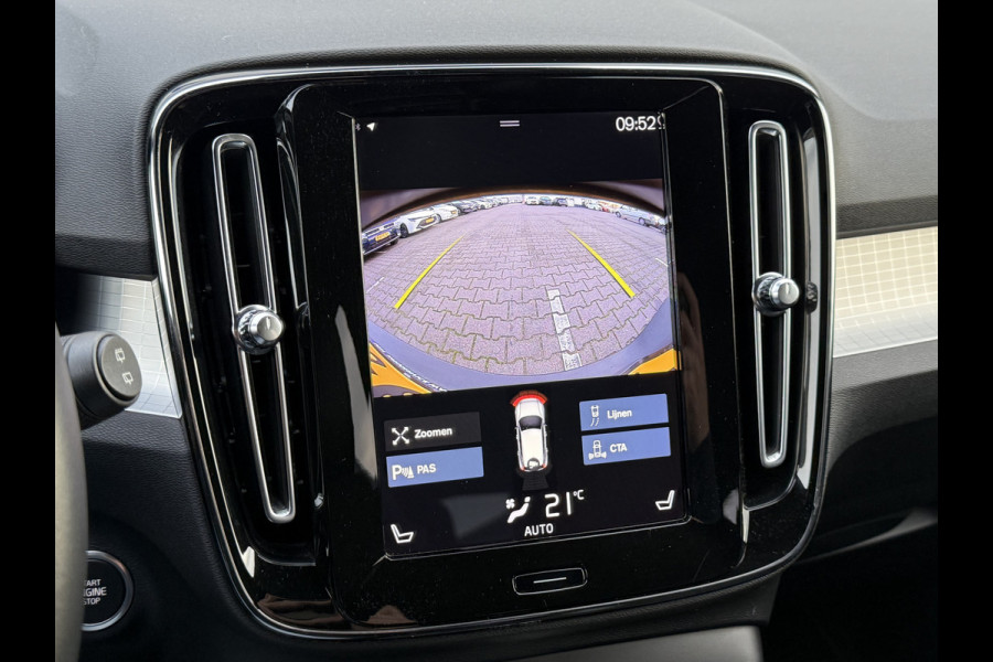 Volvo XC40 1.5 T3 Momentum Pro | CarPlay | H/K | Elek. Achterklep | Camera | 18 inch