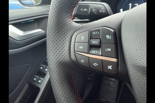 Ford FOCUS Wagon 1.0 EcoBoost Hybrid ST Line X 155pk | Trekhaak afneembaar | Panoramadak | Bang&Olufsen | Adaptive cruise control | Winter Pack | All season banden | Camera