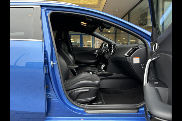 Kia Ceed Sportswagon 1.5 T-GDi MHEV GT-Line Edition | Trekhaak afneembaar | Adaptive cruise control | Stoelverwarming | Stuurwielverwarming  | JBL Speakers | Camera