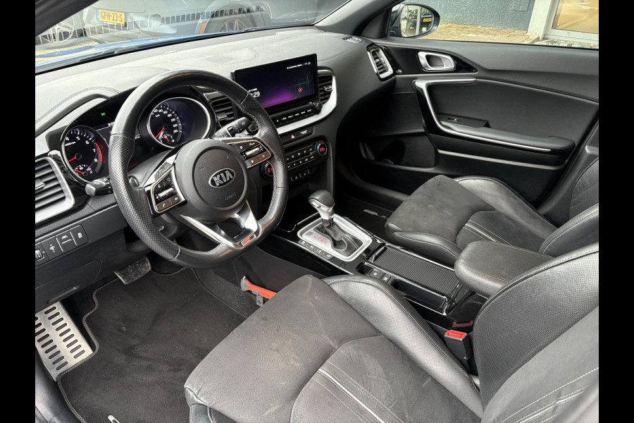 Kia Ceed Sportswagon 1.5 T-GDi MHEV GT-Line Edition | Trekhaak afneembaar | Adaptive cruise control | Stoelverwarming | Stuurwielverwarming  | JBL Speakers | Camera