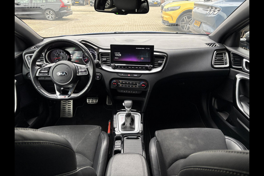 Kia Ceed Sportswagon 1.5 T-GDi MHEV GT-Line Edition | Trekhaak afneembaar | Adaptive cruise control | Stoelverwarming | Stuurwielverwarming  | JBL Speakers | Camera