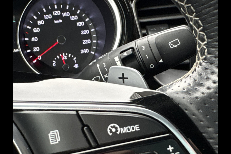 Kia Ceed Sportswagon 1.5 T-GDi MHEV GT-Line Edition | Trekhaak afneembaar | Adaptive cruise control | Stoelverwarming | Stuurwielverwarming  | JBL Speakers | Camera