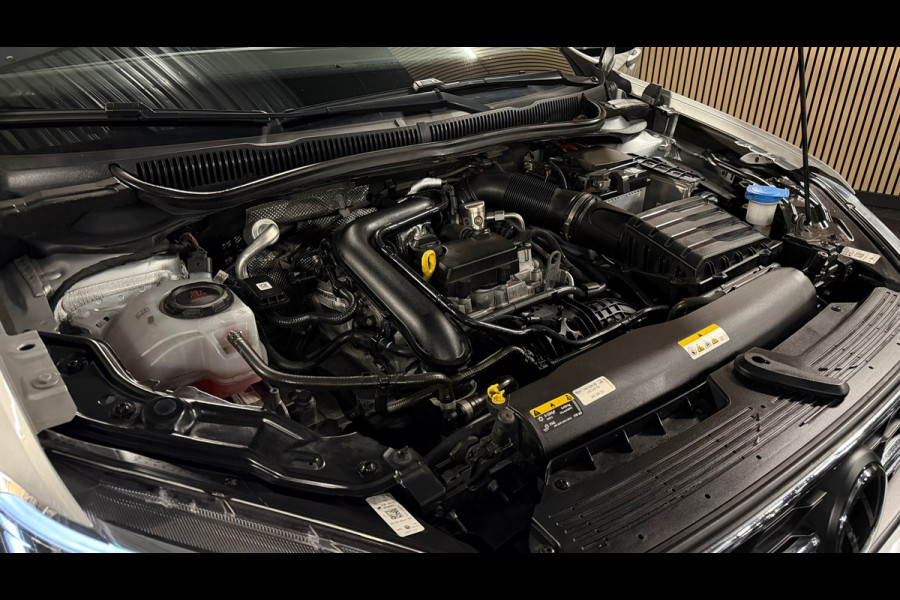 Volkswagen Taigo VERKOCHT! 1.0 TSI 3x R-Line PANO/IQ LIGHTS/KEYLESS/VIRTUAL/CARPLAY/ACC/AUTOMAAT/CAMERA/STOELVERWARMING/BOMVOL!