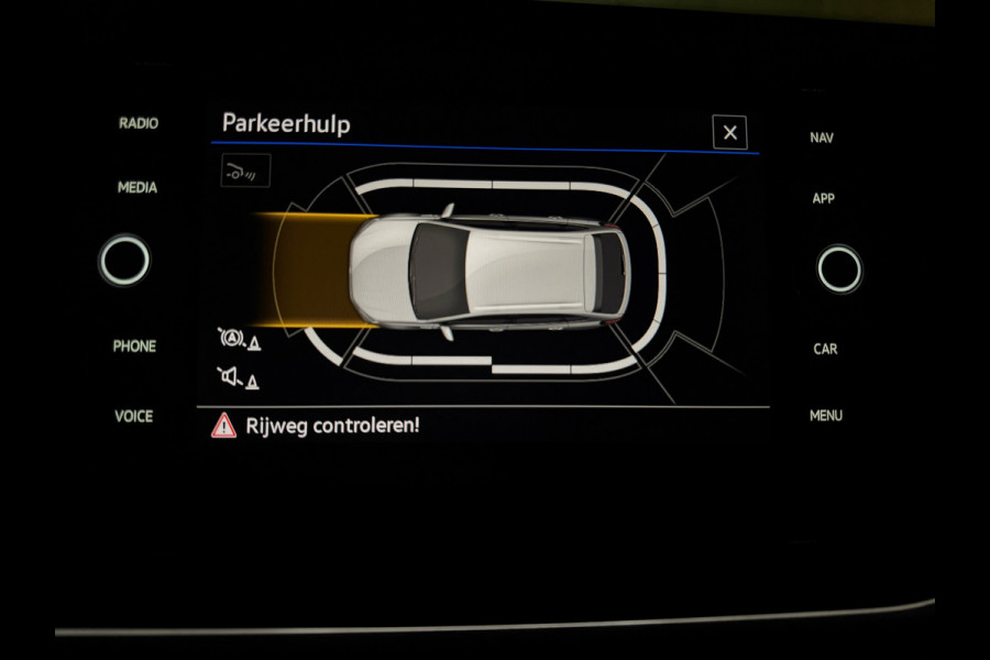 Volkswagen Taigo VERKOCHT! 1.0 TSI 3x R-Line PANO/IQ LIGHTS/KEYLESS/VIRTUAL/CARPLAY/ACC/AUTOMAAT/CAMERA/STOELVERWARMING/BOMVOL!