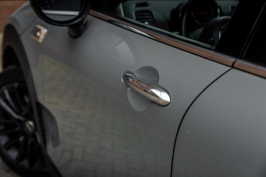 MINI Clubman 2.0 Cooper S 192 PK Aut. Moonwalk Grey Full LED Stoelverwarming 17''