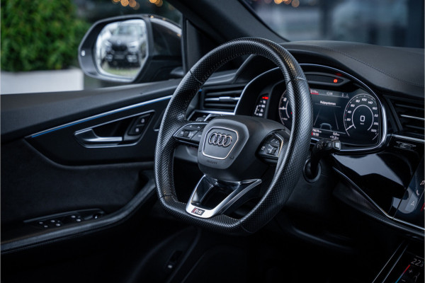 Audi RSQ8 4.0 TFSI quattro - Panorama l Keramisch l Stoelkoeling l 360 Camera | Memory