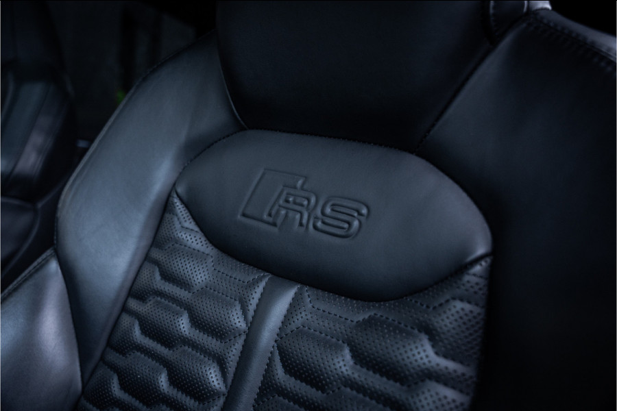 Audi RSQ8 4.0 TFSI quattro - Panorama l Keramisch l Stoelkoeling l 360 Camera | Memory