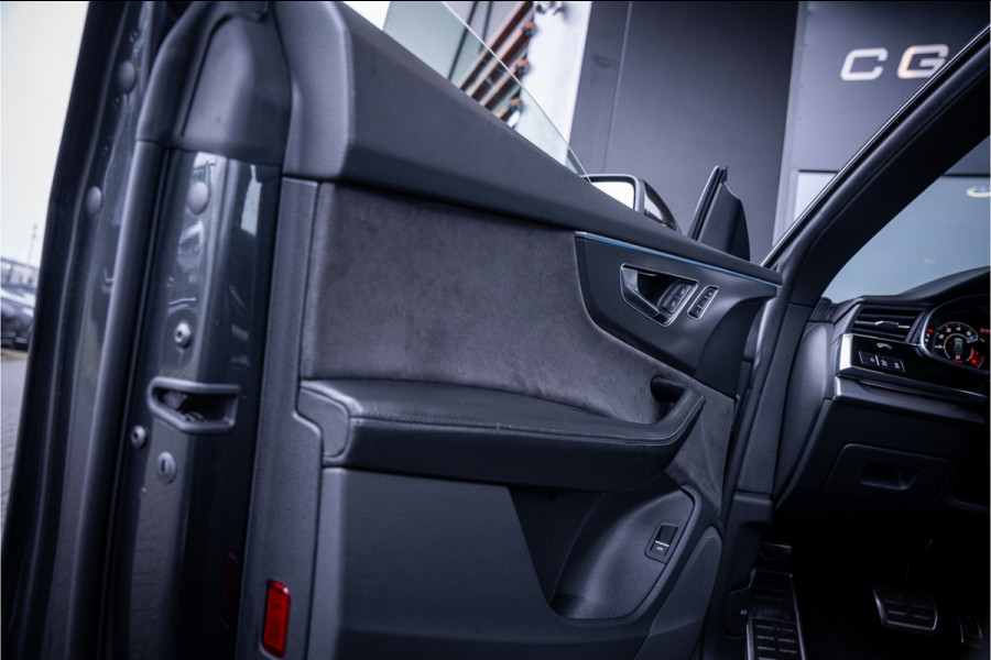 Audi RSQ8 4.0 TFSI quattro - Panorama l Keramisch l Stoelkoeling l 360 Camera | Memory