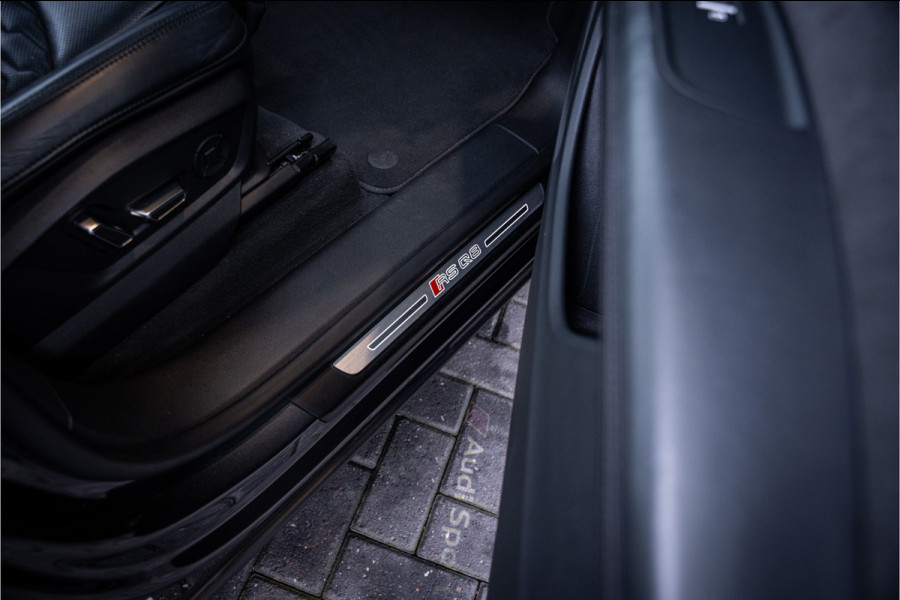 Audi RSQ8 4.0 TFSI quattro - Panorama l Keramisch l Stoelkoeling l 360 Camera | Memory