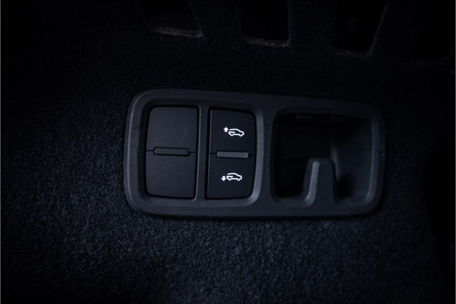 Audi RSQ8 4.0 TFSI quattro - Panorama l Keramisch l Stoelkoeling l 360 Camera | Memory