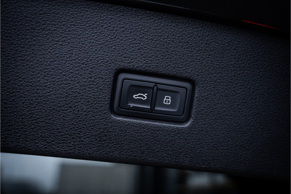 Audi RSQ8 4.0 TFSI quattro - Panorama l Keramisch l Stoelkoeling l 360 Camera | Memory