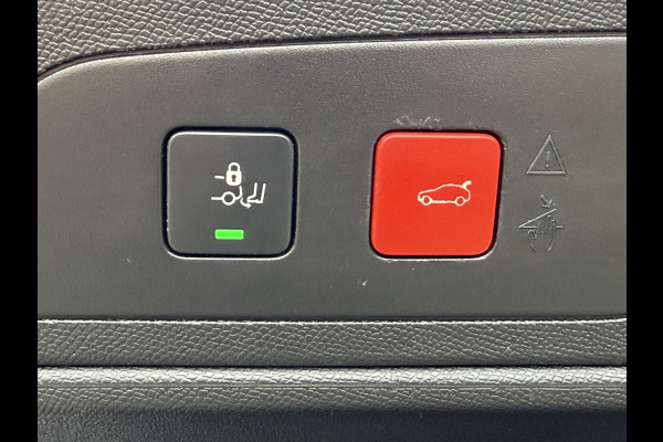 DS Ds 7 Crossback 300pk 4x4 Executive (Trekhaak - Elektrische klep - Camera - Adaptieve Cruise Controle - Keyless Entry - DS LED - Navigatie)