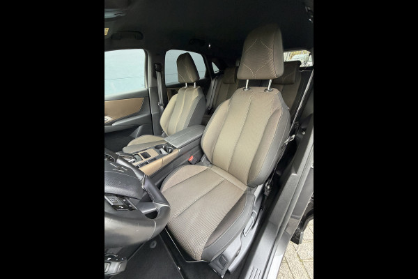 DS Ds 7 Crossback 300pk 4x4 Executive (Trekhaak - Elektrische klep - Camera - Adaptieve Cruise Controle - Keyless Entry - DS LED - Navigatie)