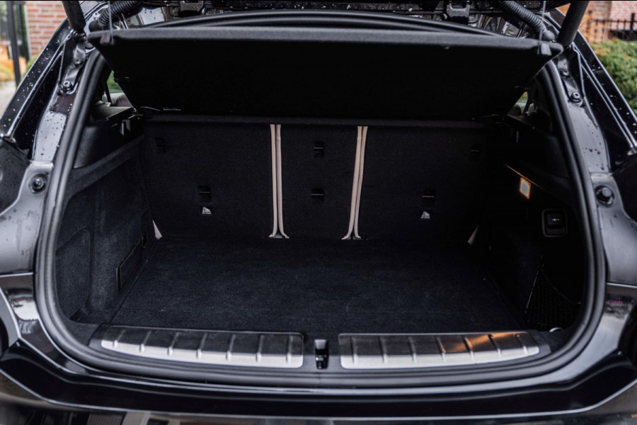 BMW X2 XDrive25e Executive M-Sport 220 PK Dealer o.h Head-Up Camera Leder LED 19''