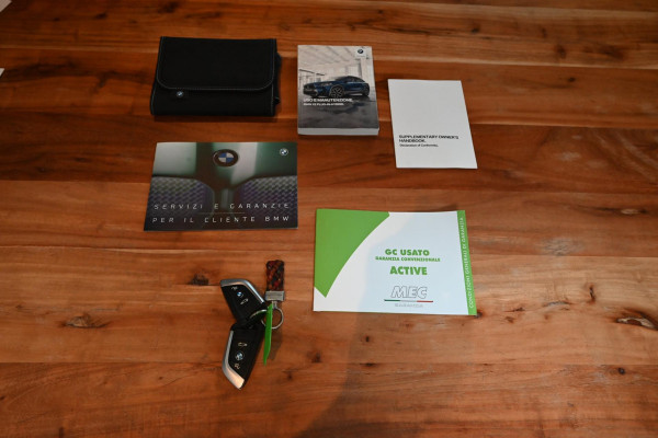 BMW X2 XDrive25e Executive M-Sport 220 PK Dealer o.h Head-Up Camera Leder LED 19''