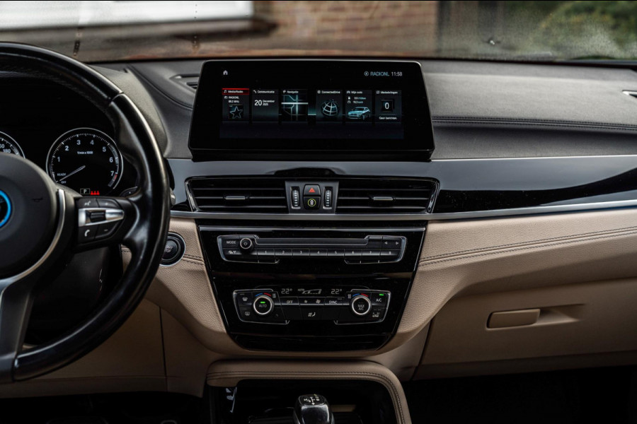 BMW X2 XDrive25e Executive M-Sport 220 PK Dealer o.h Head-Up Camera Leder LED 19''