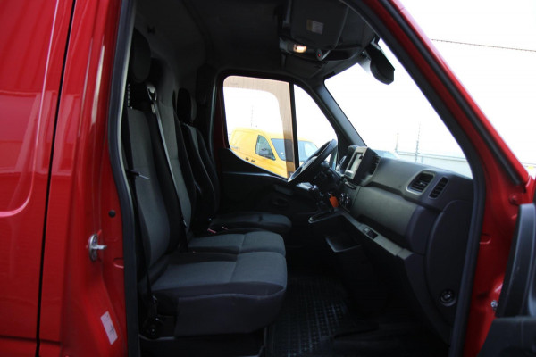 Renault Master T33 2.3 dCi 135PK L2H2 Work Edition / Camera / Navi / 3 zits / Cruise